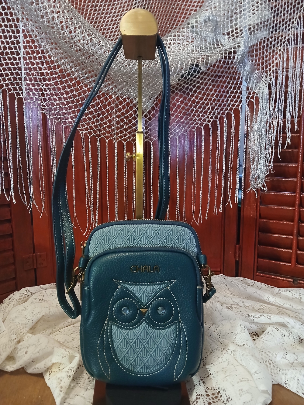 Chala Teal Owl Crossbody Bag - Teal
